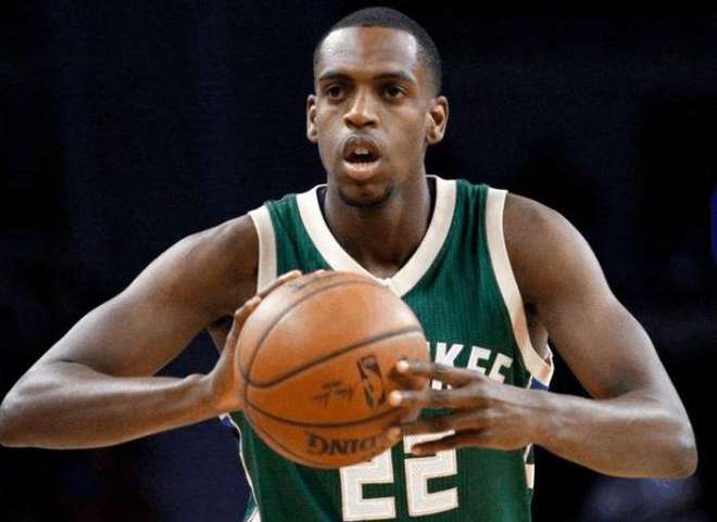 进攻球队被 进攻球队被